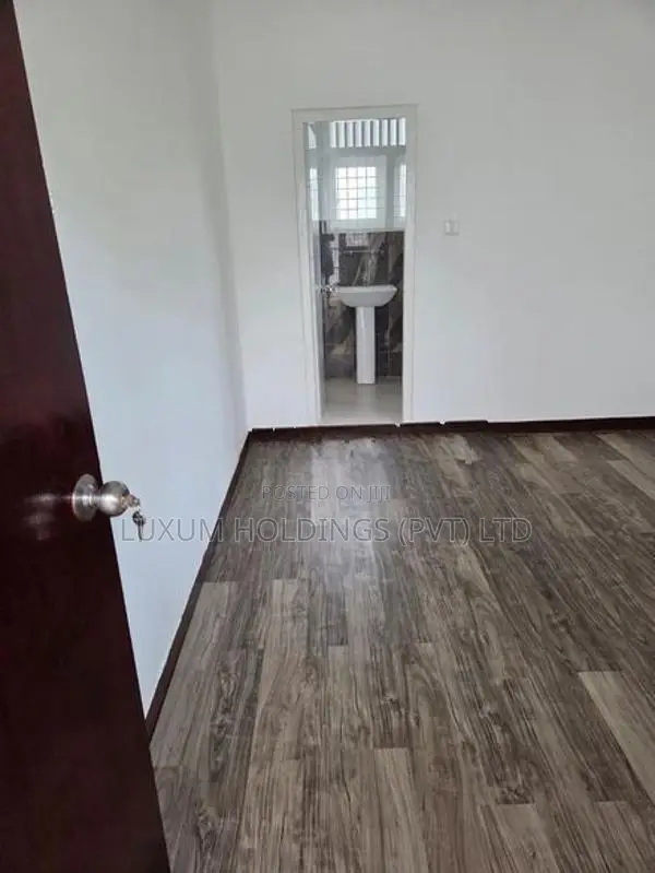 Office For Rent in Gregory's Road Colombo 07 [ 2176C ]