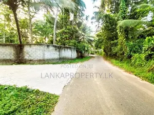 Residential Land for Sale in Sanasa Road, Udugampola, Gampaha.