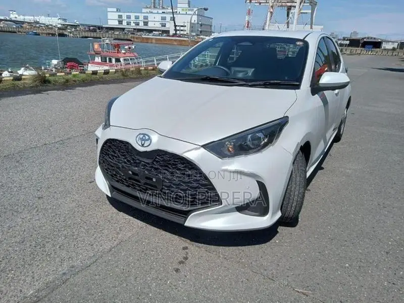 Toyota Yaris X Grade new face 2024