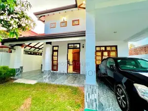 Upstairs Beautiful Big Living Area With Nice House For Sale In Negombo