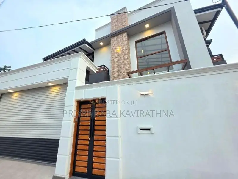 Luxury House For Sale in Piliyandala town