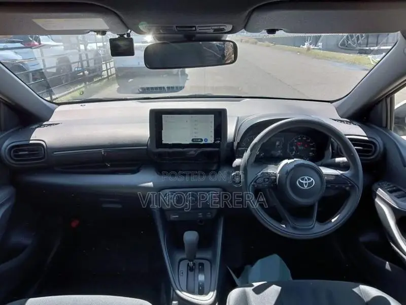 Toyota Yaris X Grade new face 2024