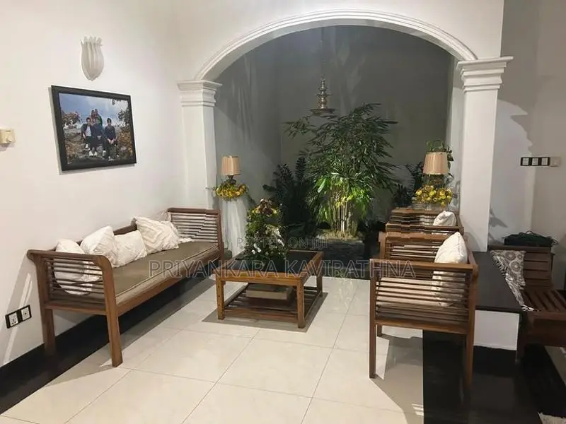 Luxury House For Sale in Bokundara With 18 Perch