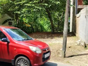 Land for Sale Near Colombo-Kandy Main Road