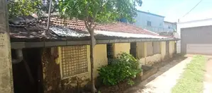 A 5.73 PERCHES LAND WITH OLD HOUSE IN KATUBADDA ROAD