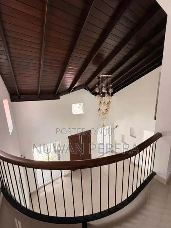 Piliyandala 14p Brand New Luxurious House for Sale .