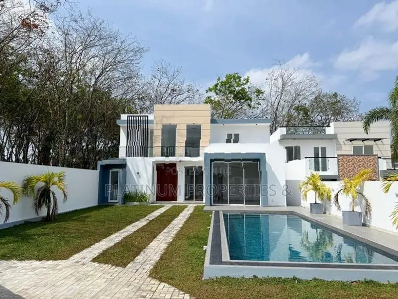 Piliyandala 20 Perch Brand New Super Luxury Villa Type House Sale