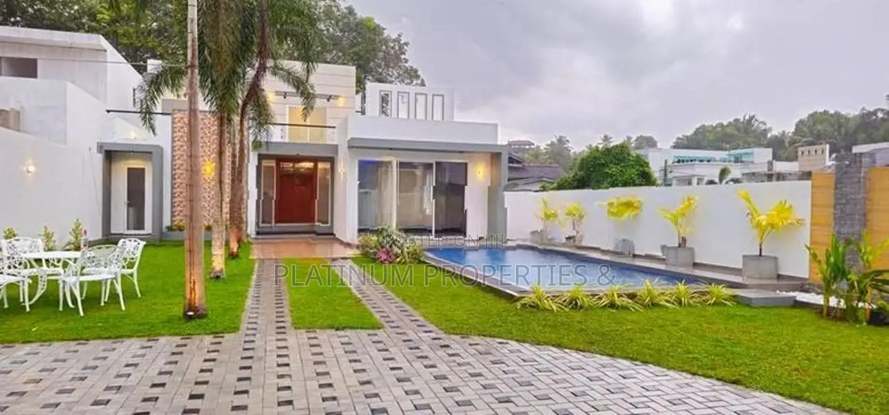 Piliyandala 20 Perch Brand New Super Luxury Villa Type House Sale
