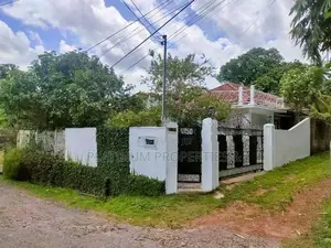 17.75 Perch 6 Br House with Land for Sale in Kottawa Mount Lavinia Roa