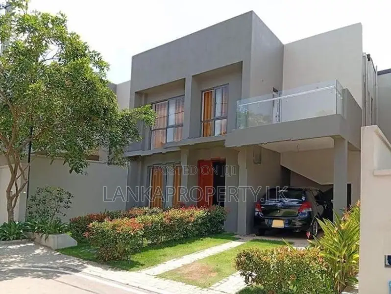 Two Storey Luxury Villa for Sale in Kahathuduwa, Piliyandala.