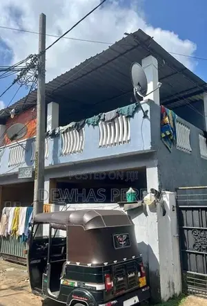 2 story house for sale Hunupitiya station road wattala