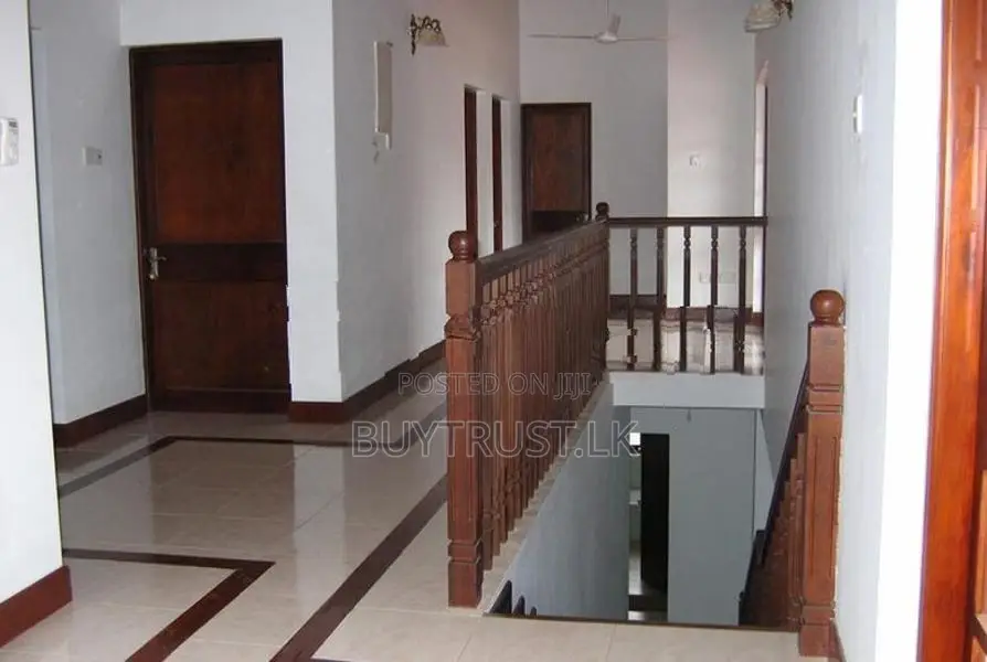Two Story House for Sale in Colombo 07