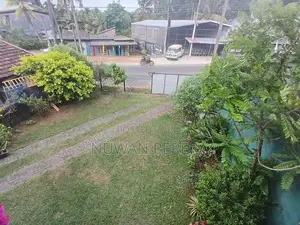 Kasbewa Bandaragama Rd Building with House for Sale