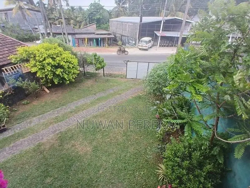 Kasbewa Bandaragama Rd Building with House for Sale