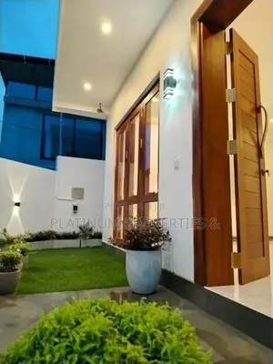 Elegant Brand New Super Luxury House For Sale In Piliyandala Kesbewa