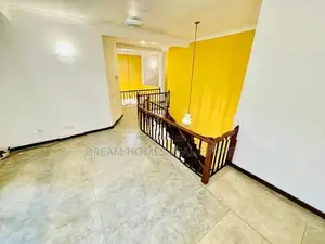 Luxury 5BR Family Home in Pangiriwatte Mw, Mirihana Nugegoda