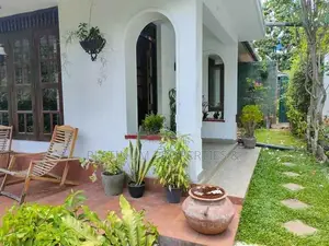 17.75 Perch 6 Br House with Land for Sale in Kottawa Mount Lavinia Roa