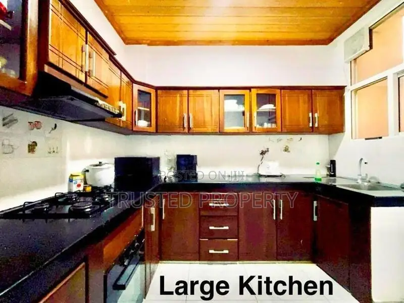 Wellawaththa - 3BR Unfurnished apartment for sale TPM2024SHR