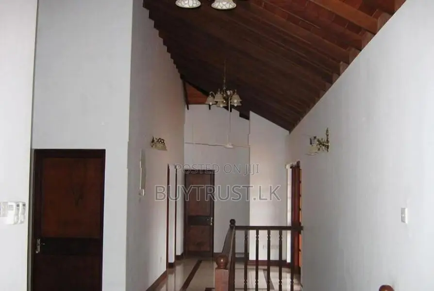 Two Story House for Sale in Colombo 07