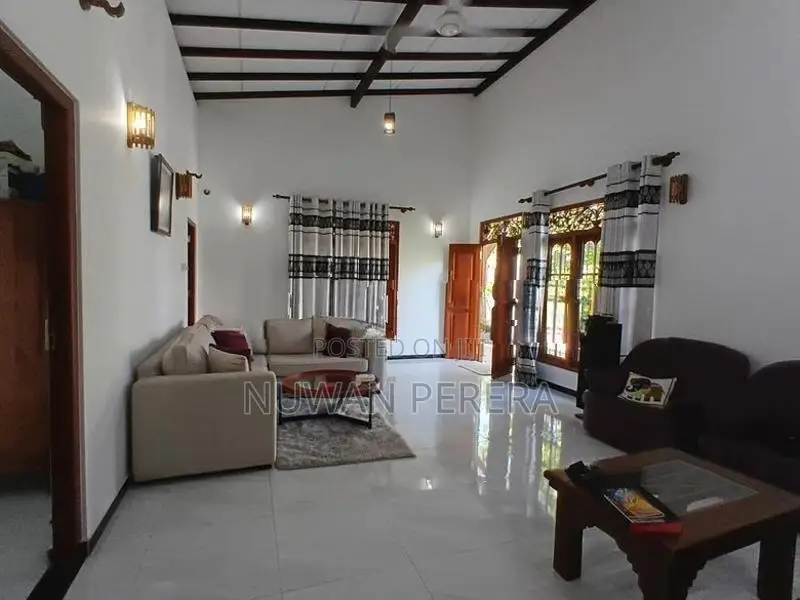 Piliyandala Dampe 9P 3 Br House for Sale