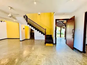 Luxury 5BR Family Home in Pangiriwatte Mw, Mirihana Nugegoda