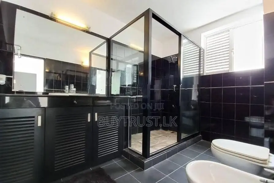 Two Story House for Sale in Colombo 07