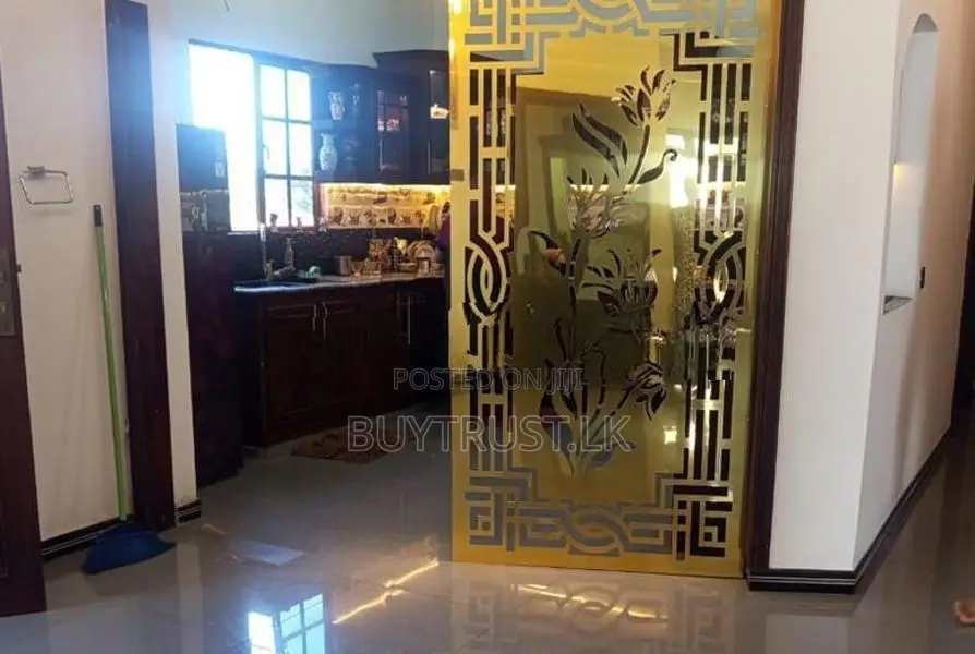 Three Story House for sale in Kolonnawa