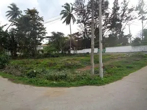 Pamunugama, Bopitiya Beach Road Facing Land for Sale 50m to Sea