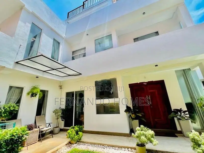 Close To Beach Nice Box Modern 4 Bed Rooms New House for Sale Negombo