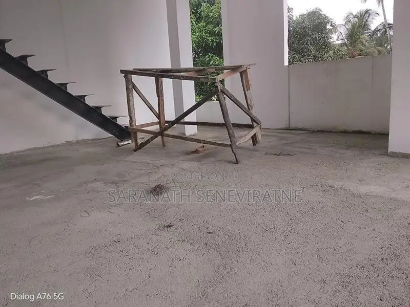 House For Sale in Mathugama - Matugama අලුත්ගම ,මතුගම පාරට 100 m