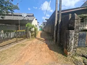 04 B/r Upstairs House Moratuwa
