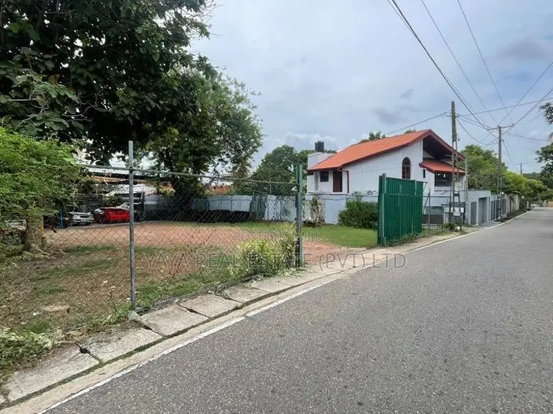 COMMERCIAL AND RESIDENTIAL LAND FOR SALE IN NUGEGODA