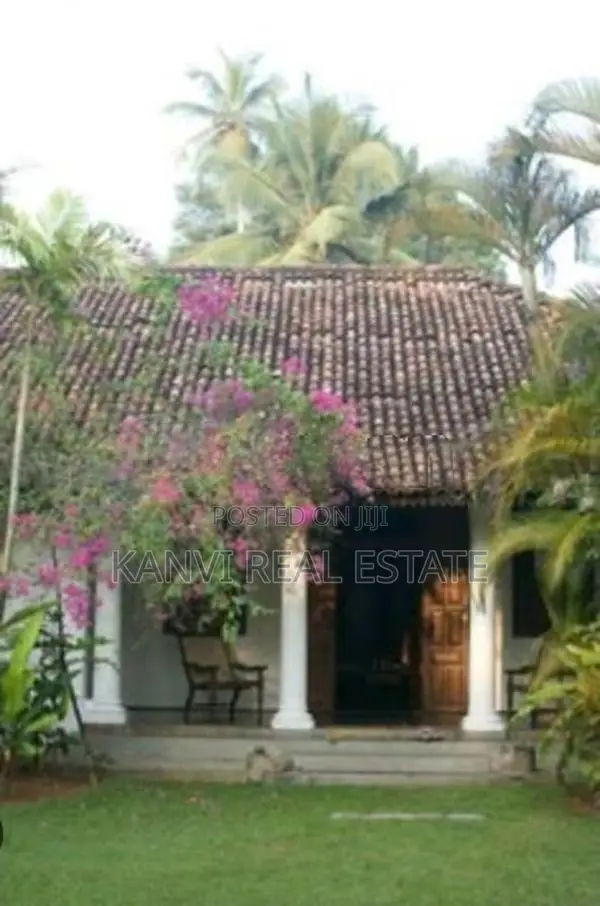 16 Perch With Old House Sale In Dehiwala Waidya Road