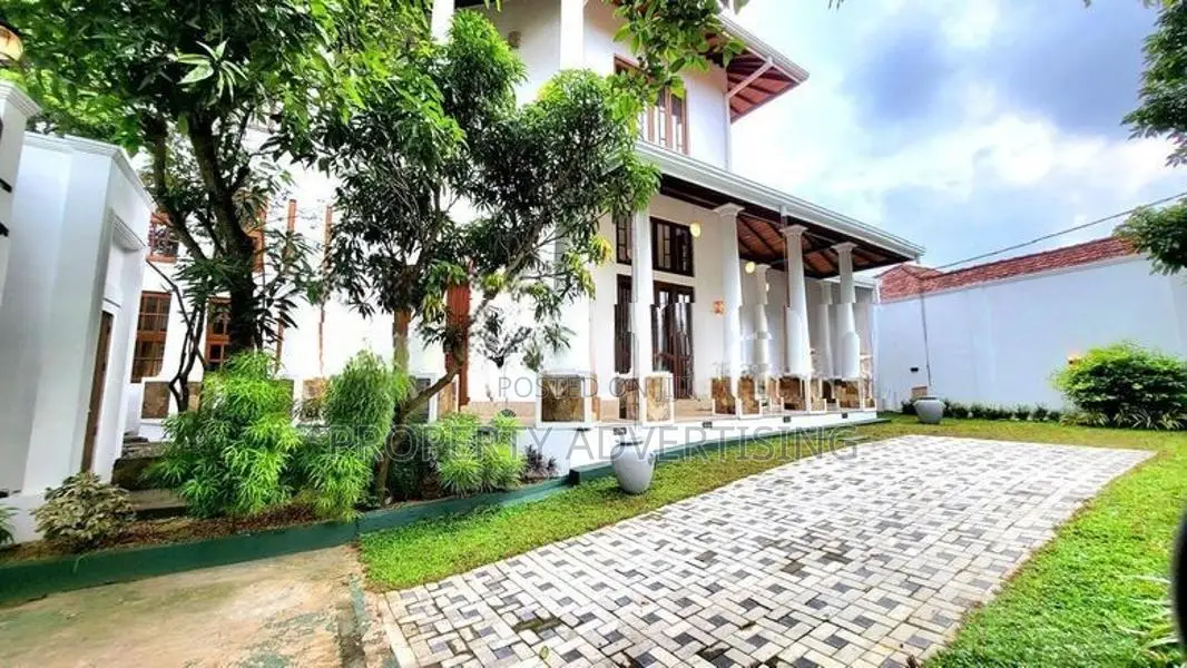 Nugegoda Architectural Design Super Luxury House for Sale