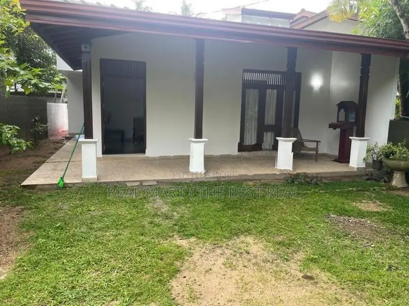 Pelawatta : 2 AC BR (18P) Modern House for Sale