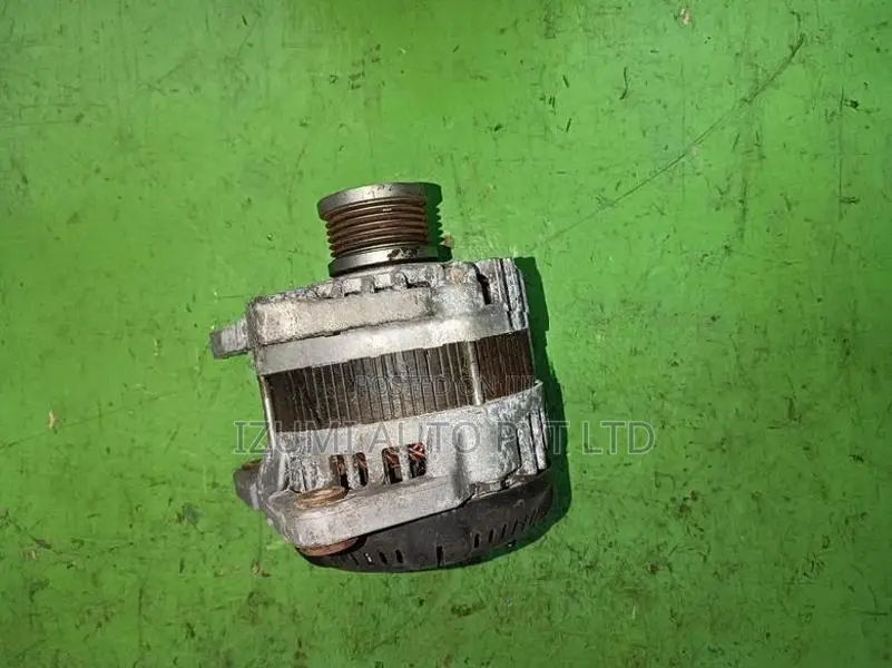 Nissan Bluebird G11 Alternator