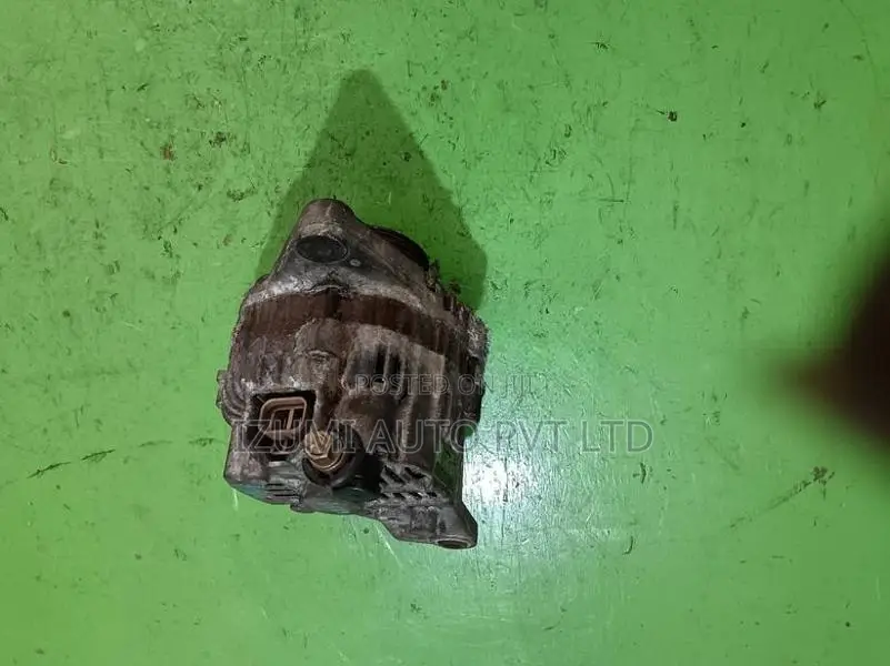 Nissan Bluebird U14 Alternator