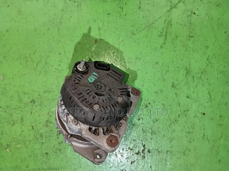 Nissan Bluebird G11 Alternator