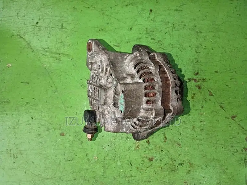 Nissan Bluebird U14 Alternator