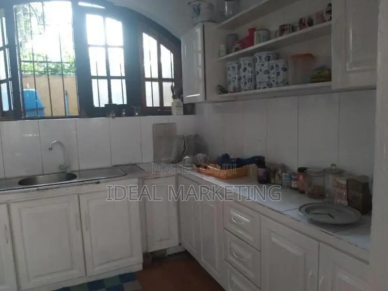 Colombo 04 - Furnished Room for Rent
