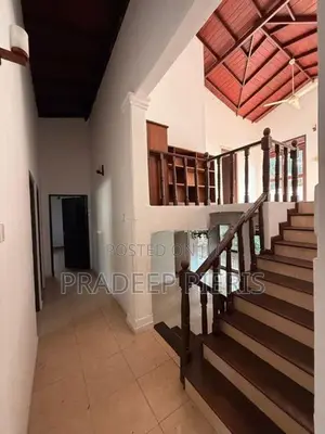 Valuable Two Story House for Sale Thalawathugoda