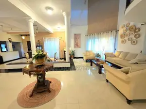 18 Perch / Fully Furnished Super Luxury 3 Storied House - Bokundara