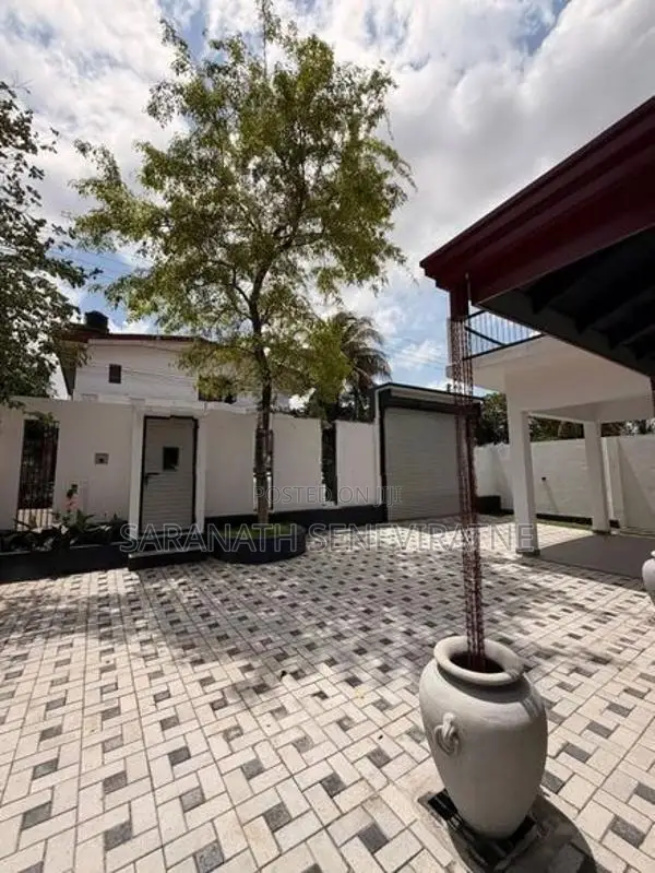 Brand New Luxury 2-Storey House for Sale Piliyandala Gorakapitiya