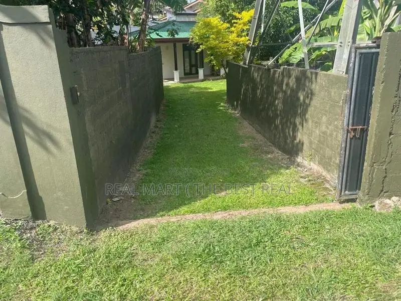 Pelawatta : 2 AC BR (18P) Modern House for Sale