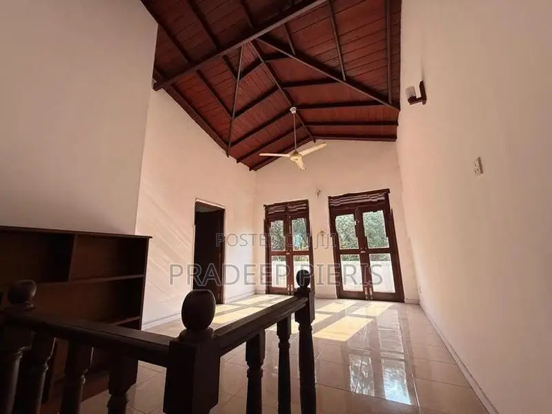 Valuable Two Story House for Sale Thalawathugoda