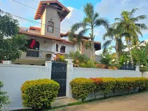 18 Perch / Fully Furnished Super Luxury 3 Storied House - Bokundara