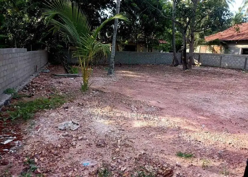 50m Lagoon 15perch bear land for sale in Kapungoda, pamunugama