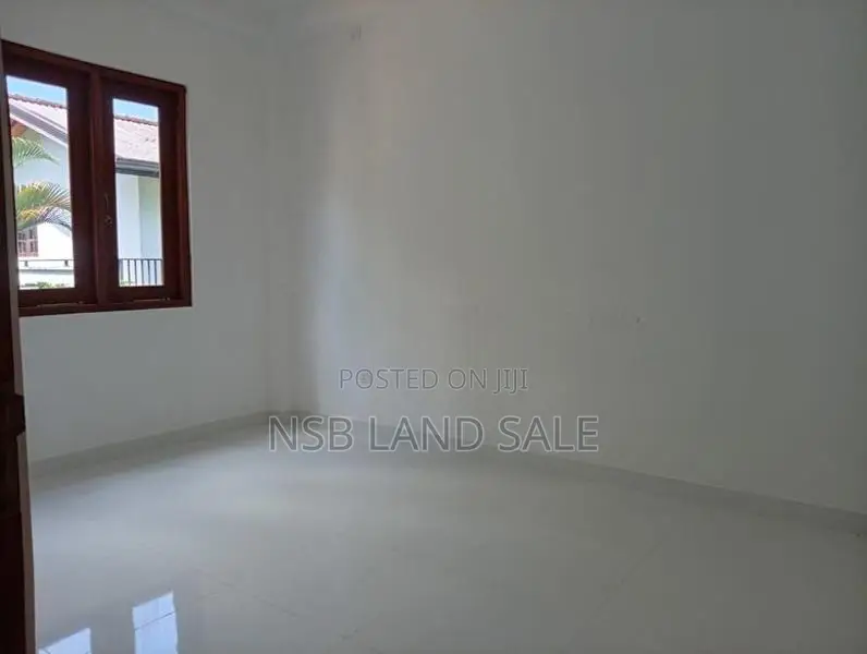 (NSB) BRAD NEW SUPER LUXURY HOUSE FOR SALE