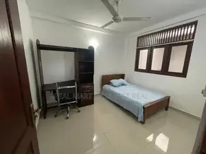Pelawatta : 2 AC BR (18P) Modern House for Sale