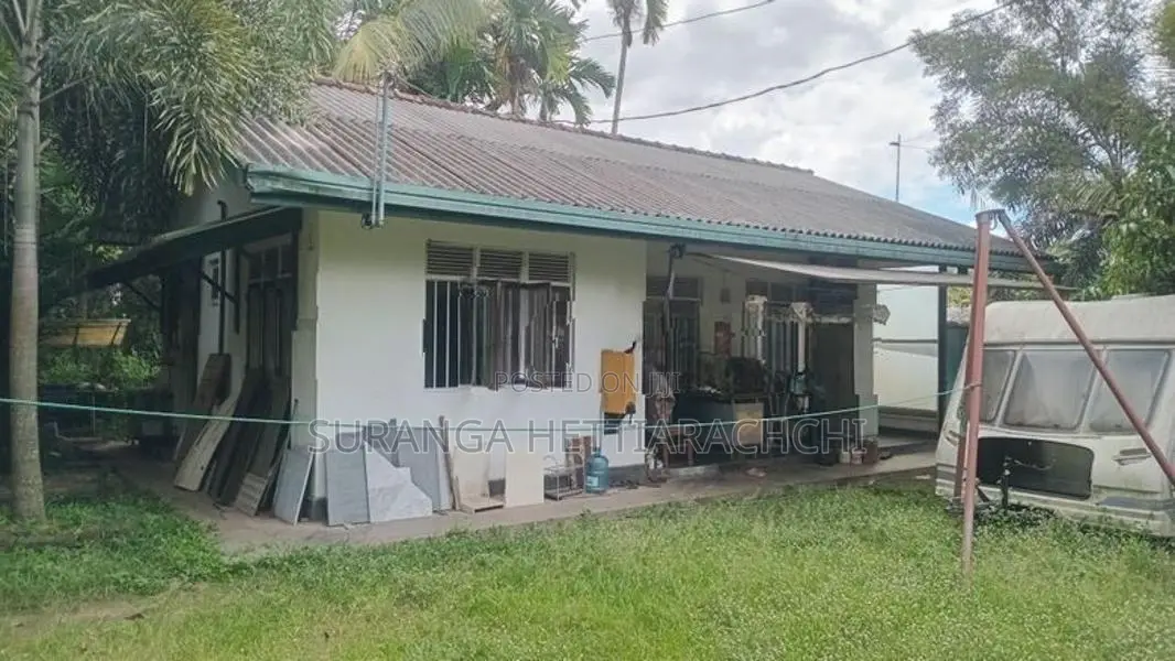 Workshop with Residential House for Sale in Kurunegala